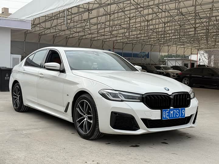 Фото 3 - BMW 5 Series