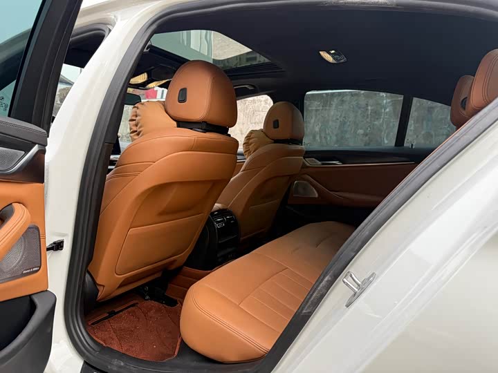 Фото 8 - BMW 5 Series