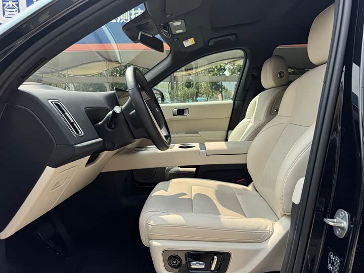 Фото 7 - LiXiang L9