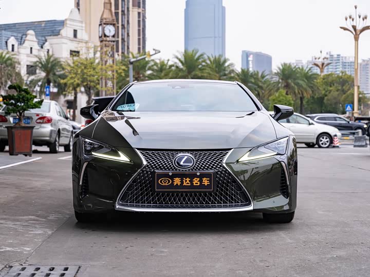 Фото 2 - Lexus LC