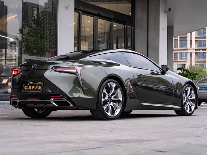 Фото 3 - Lexus LC