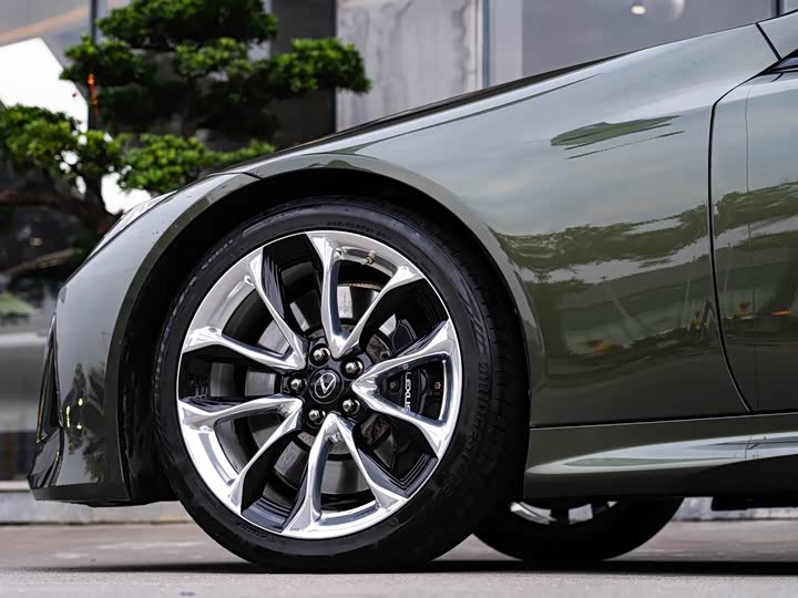 Фото 8 - Lexus LC