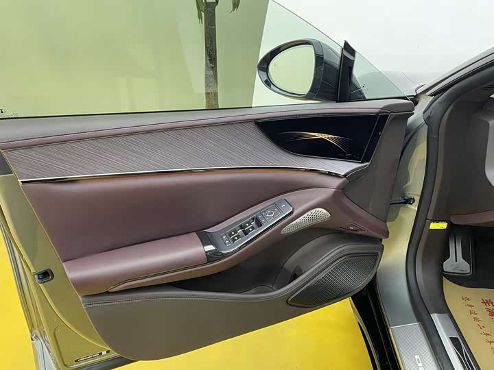 Фото 3 - Denza Z9GT