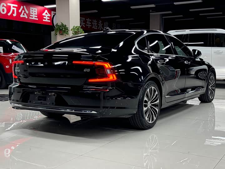 Фото 6 - Volvo S90