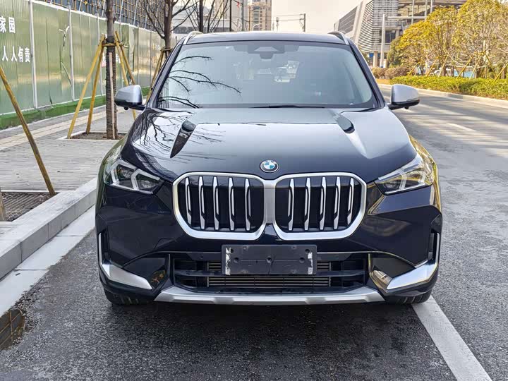 Фото 2 - BMW X1