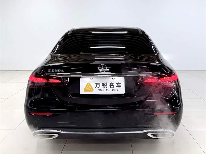 Photo 4 - Mercedes-Benz E-Class