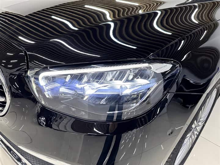 Photo 6 - Mercedes-Benz E-Class