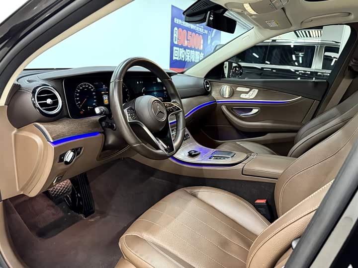 Photo 9 - Mercedes-Benz E-Class