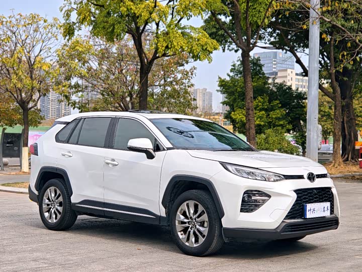 Фото 3 - Toyota Wildlander