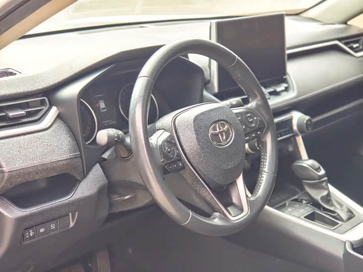 Фото 4 - Toyota Wildlander