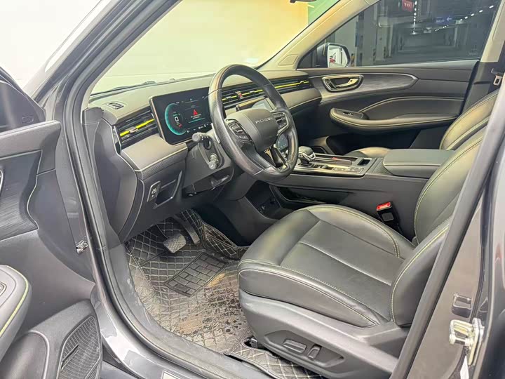 Фото 7 - Roewe RX5 Hybrid