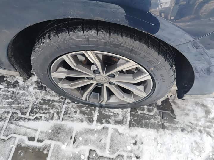 Фото 6 - BYD Song Max