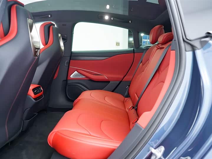 Фото 6 - Xiaomi SU7