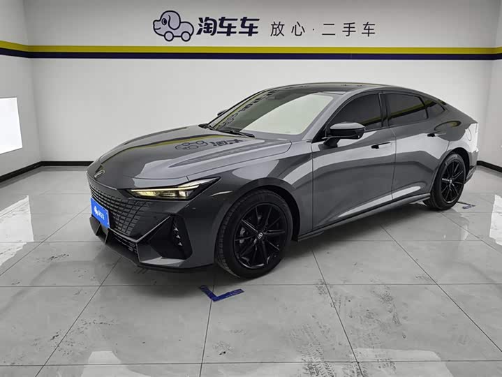 Фото 1 - Changan UNI-V