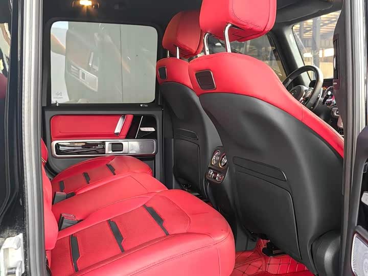 Фото 8 - Mercedes-Benz G-Class AMG