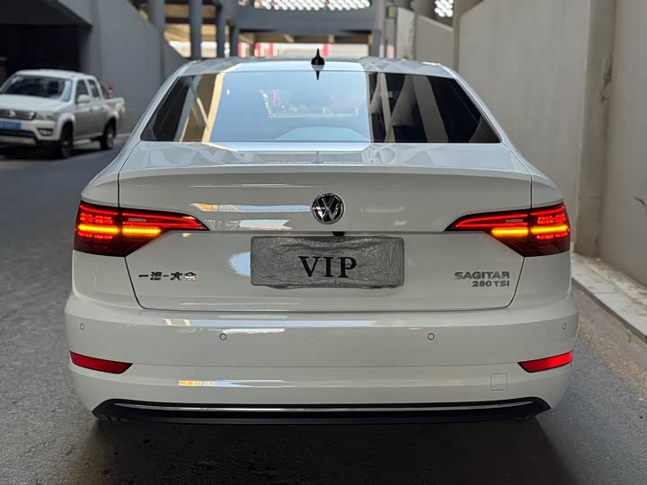 Фото 5 - Volkswagen Sagitar L