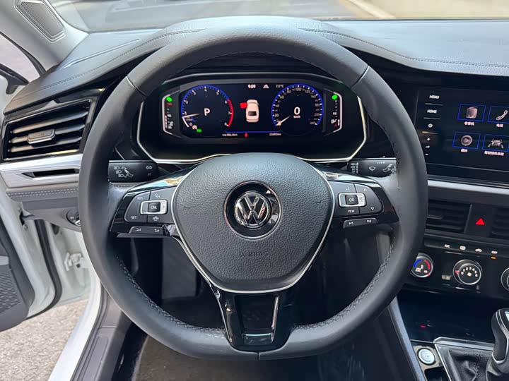 Фото 9 - Volkswagen Sagitar L