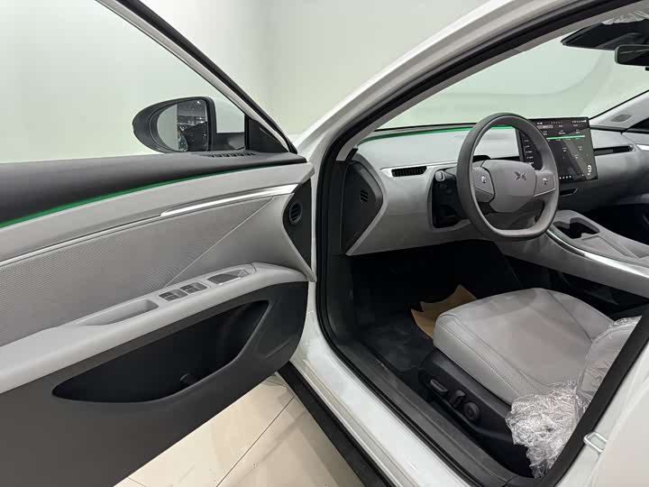 Фото 7 - XPeng Mona M03