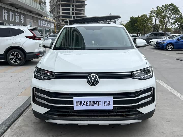 Фото 2 - Volkswagen Tharu