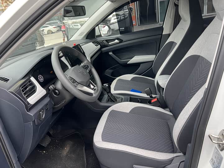 Фото 4 - Volkswagen Tharu