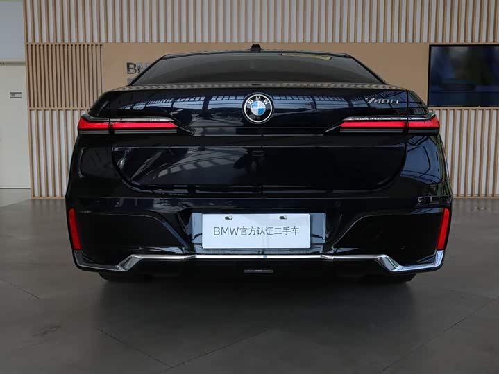 Фото 5 - BMW 7 Series