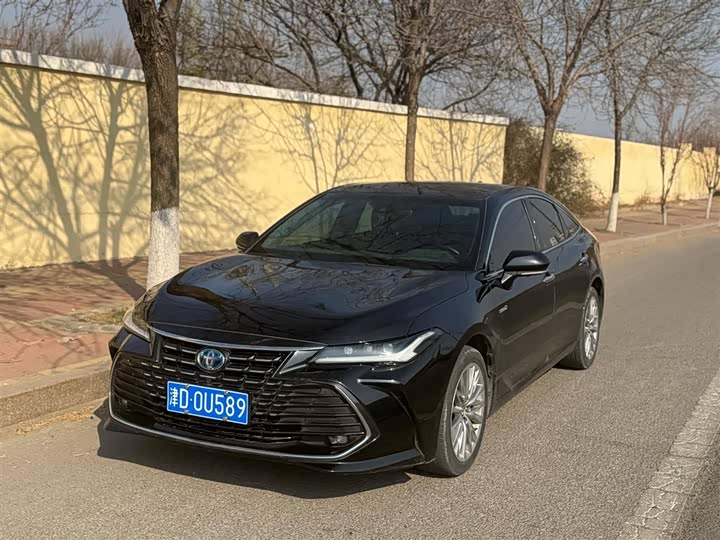 Фото 1 - Toyota Avalon