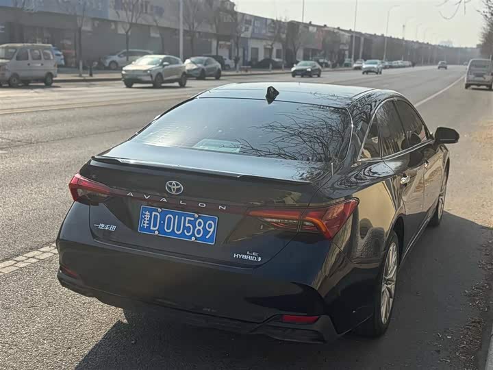 Фото 3 - Toyota Avalon