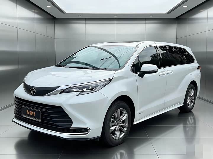 Фото 1 - Toyota Sienna