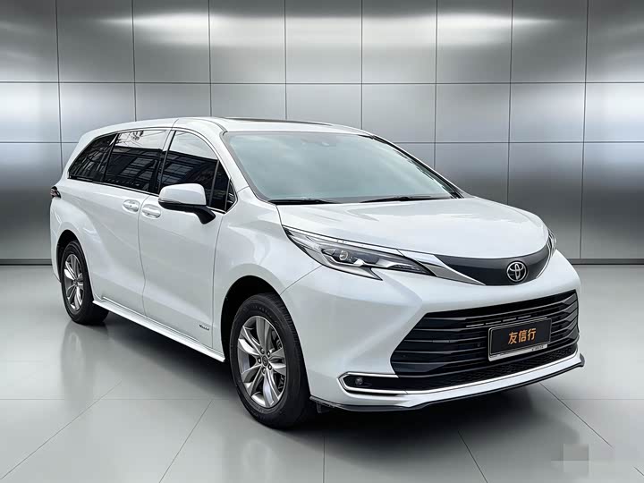 Фото 3 - Toyota Sienna