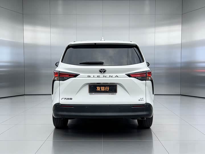 Фото 5 - Toyota Sienna