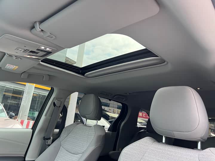 Фото 8 - Toyota Sienna