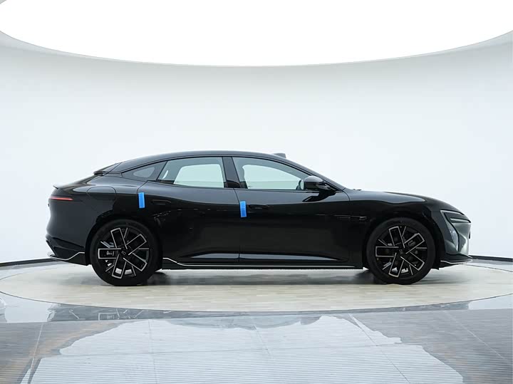 Фото 3 - Avatr 06