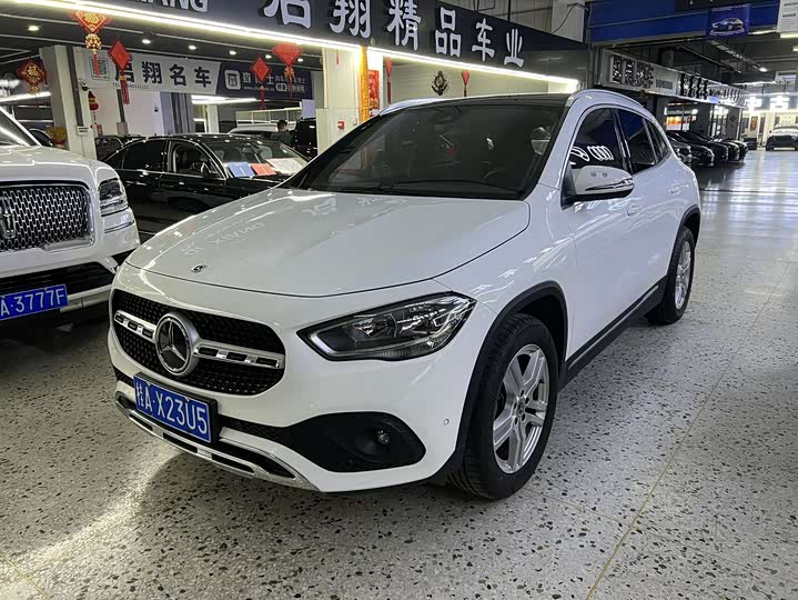 Фото 1 - Mercedes-Benz GLA-Class
