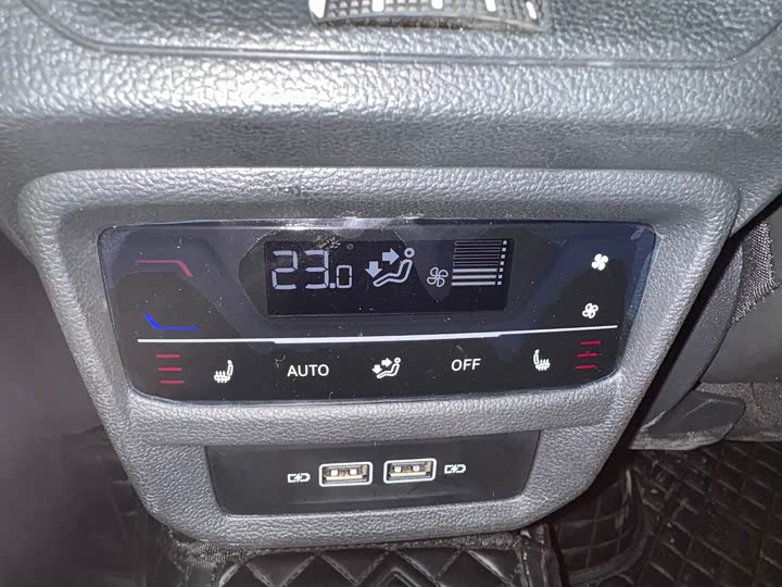 Фото 9 - Volkswagen Tayron