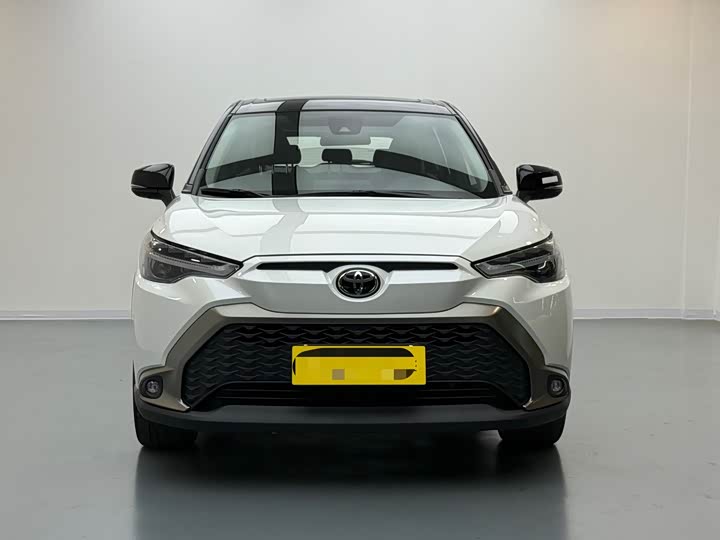 Photo 2 - Toyota Frontlander