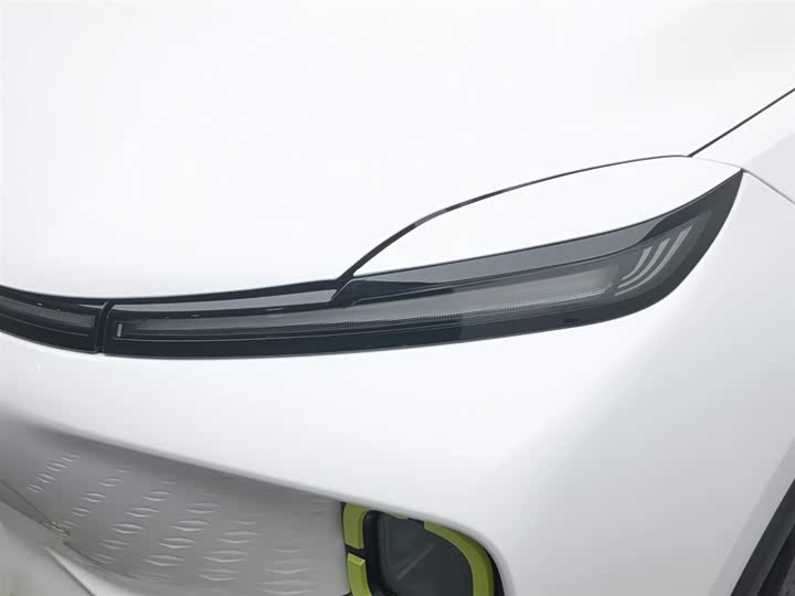 Фото 7 - Geely Geometry E Firefly