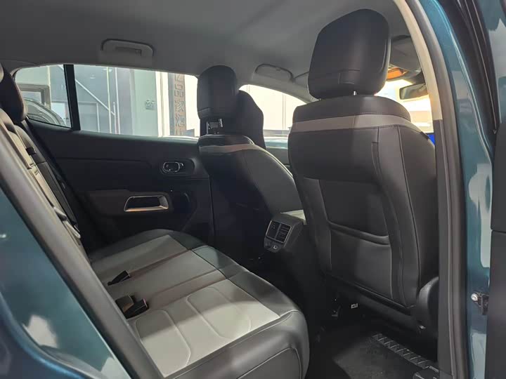 Фото 7 - Citroen C5 Aircross 2023