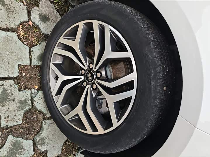 Фото 6 - Land Rover Range Rover Evoque L Hybrid