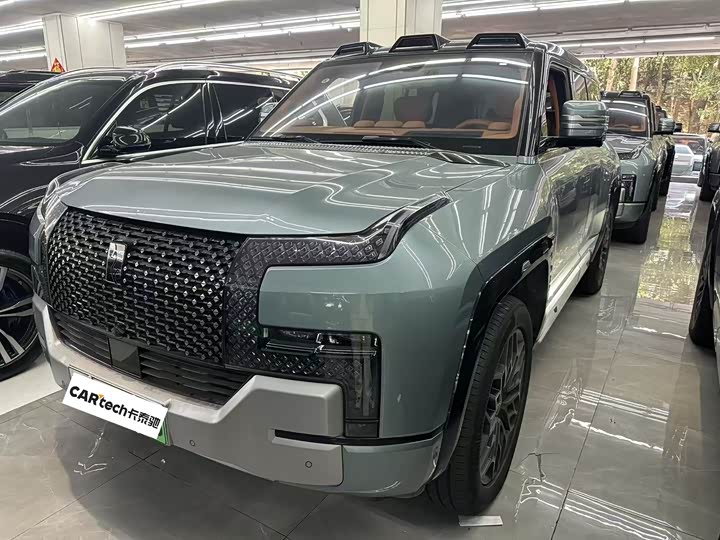 Фото 1 - BYD Yangwang U8