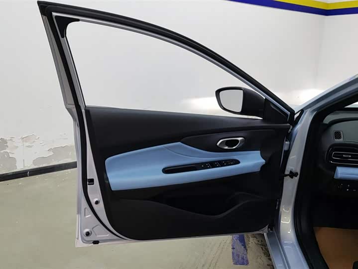 Фото 7 - GAC Trumpchi Empow R