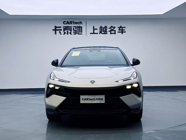 Фото 2 - Lotus Eletre