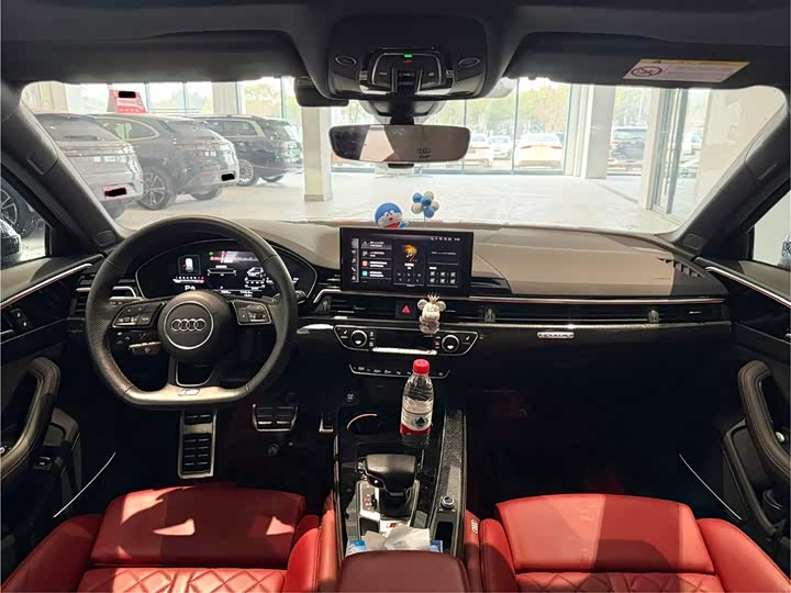 Фото 5 - Audi S4