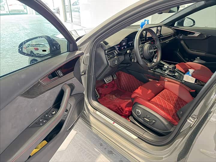 Фото 9 - Audi S4