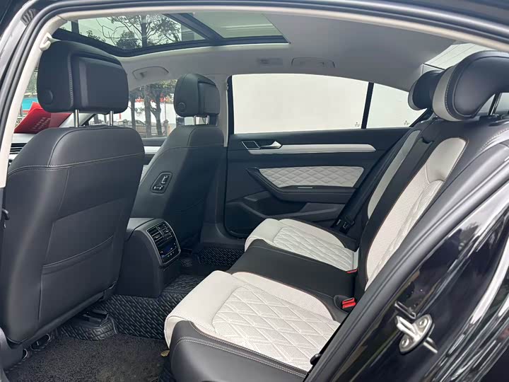 Фото 6 - Volkswagen Magotan