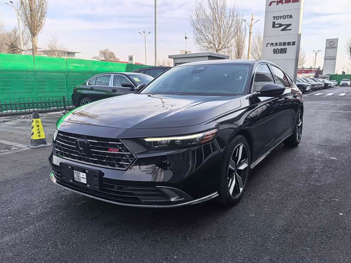 Фото 1 - Honda Accord