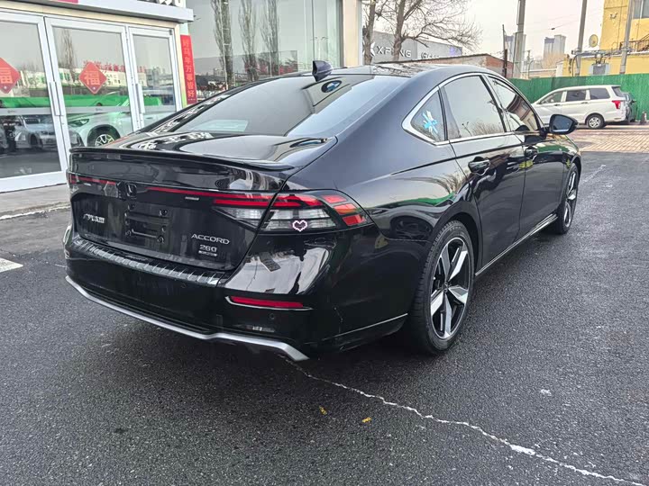 Фото 6 - Honda Accord