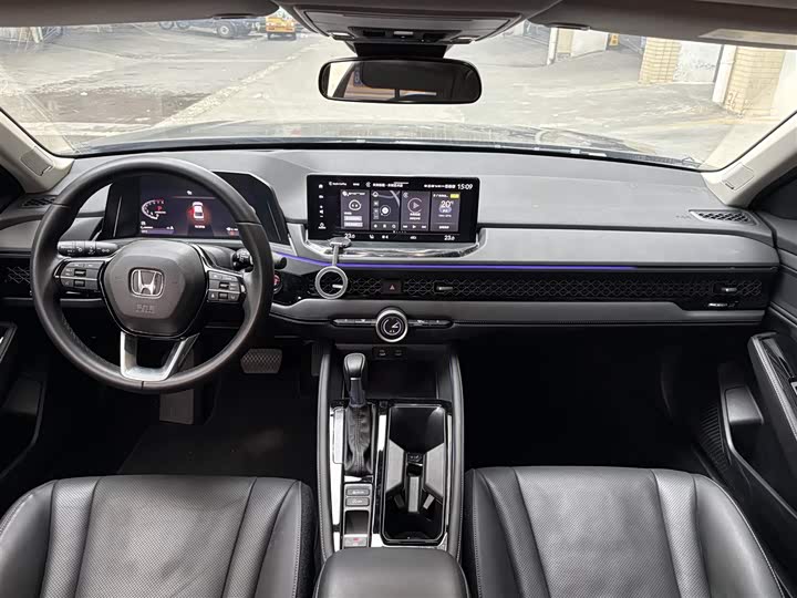 Фото 6 - Honda Accord