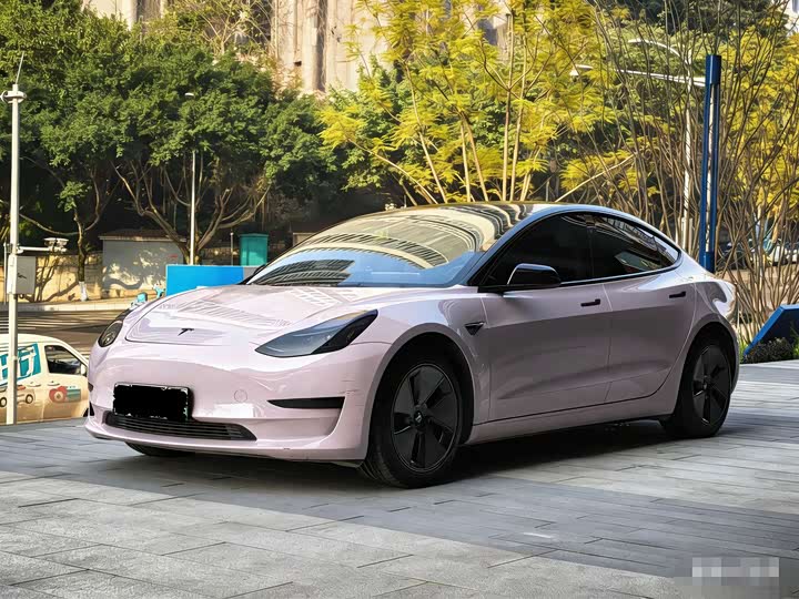 Фото 1 - Tesla Model 3