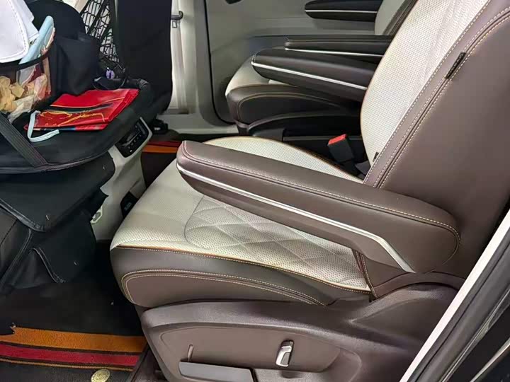 Фото 4 - Volkswagen Talagon