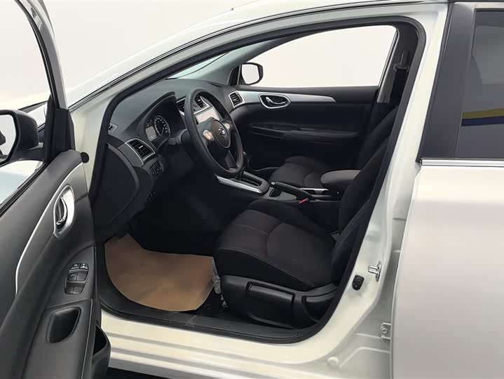 Фото 9 - Nissan Sylphy